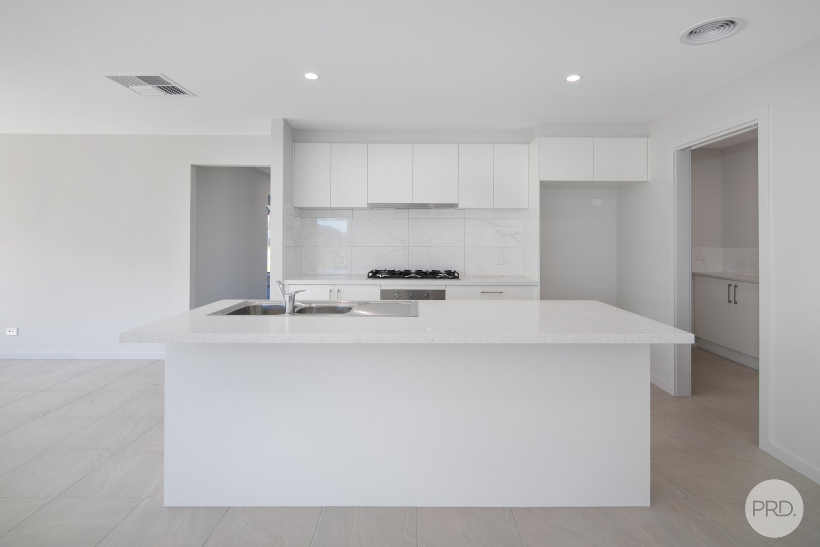 6 Picasso Street WINTER VALLEY 7