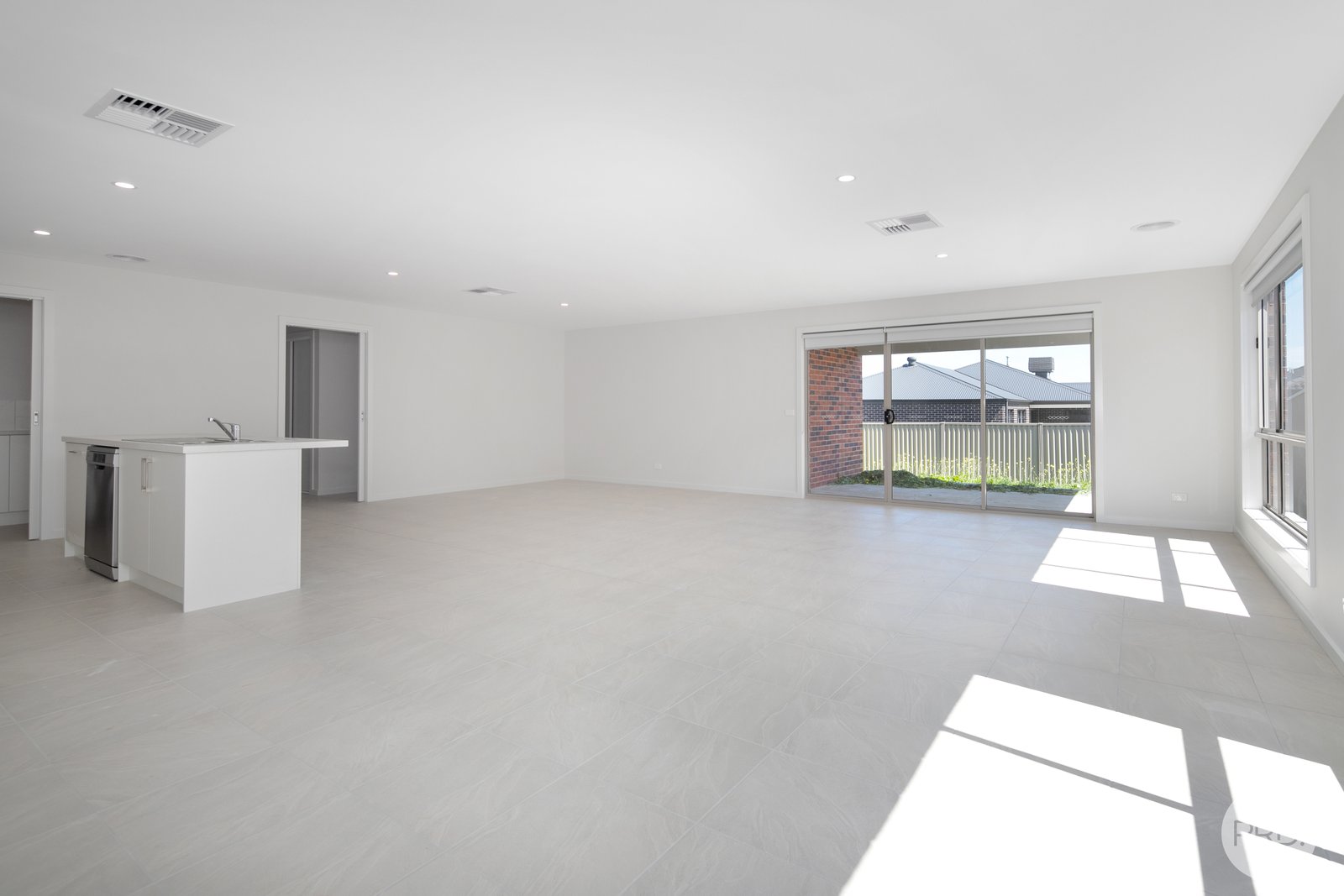 6 Picasso Street WINTER VALLEY 11