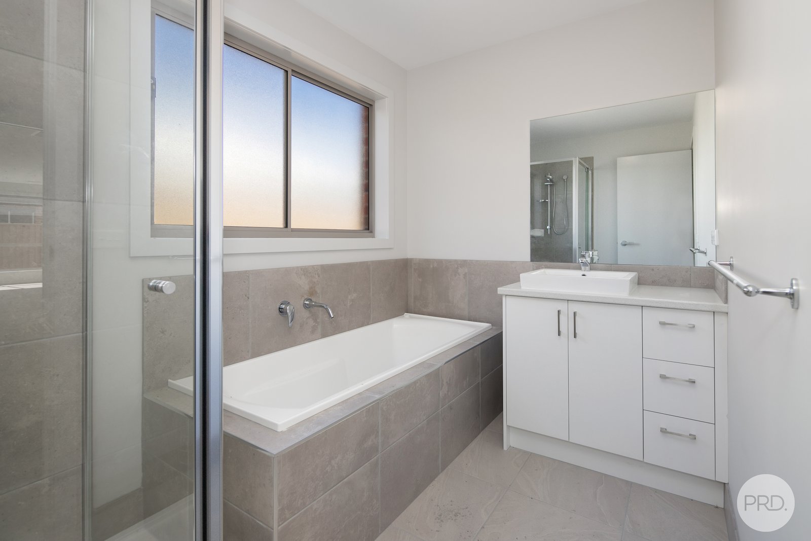 6 Picasso Street WINTER VALLEY 15