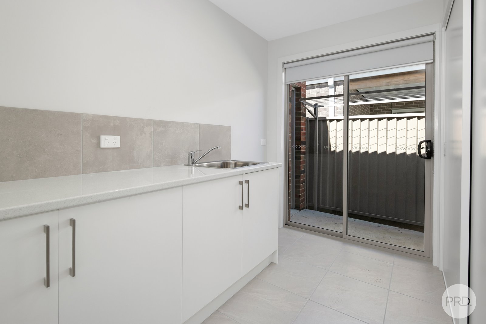 6 Picasso Street WINTER VALLEY 16