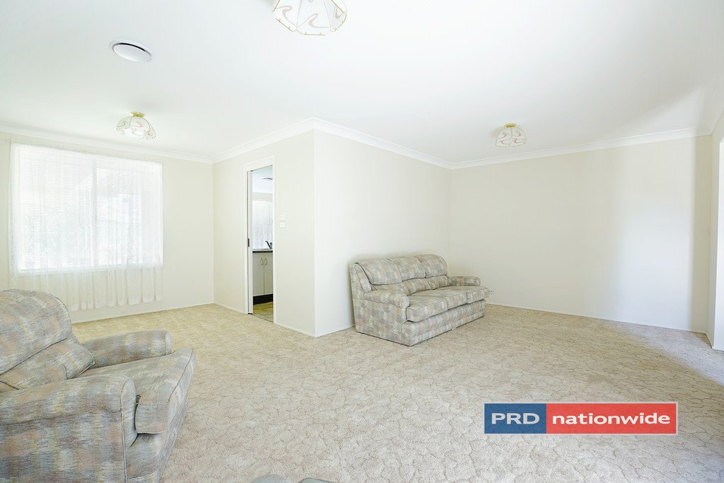6 Picnic Place CLAREMONT MEADOWS 3