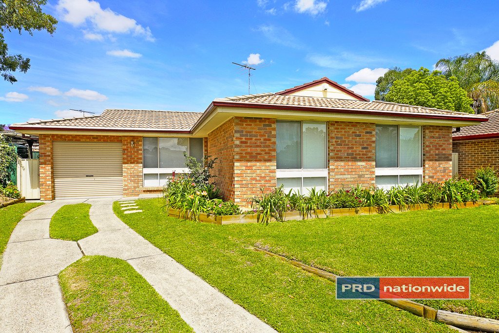 6 Picnic Place CLAREMONT MEADOWS 1