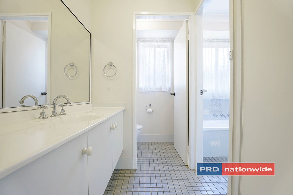 6 Picnic Place CLAREMONT MEADOWS 8