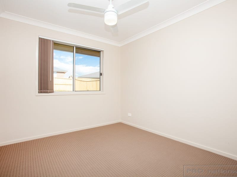 6 Plover Circuit ABERGLASSLYN 8