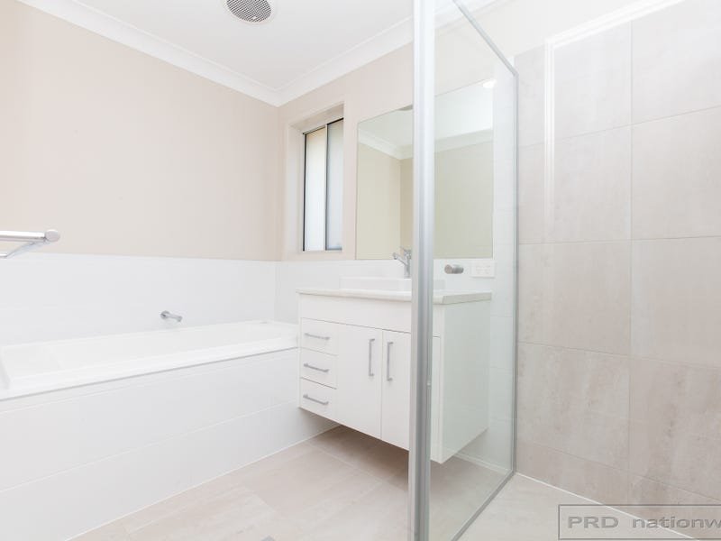 6 Plover Circuit ABERGLASSLYN 10