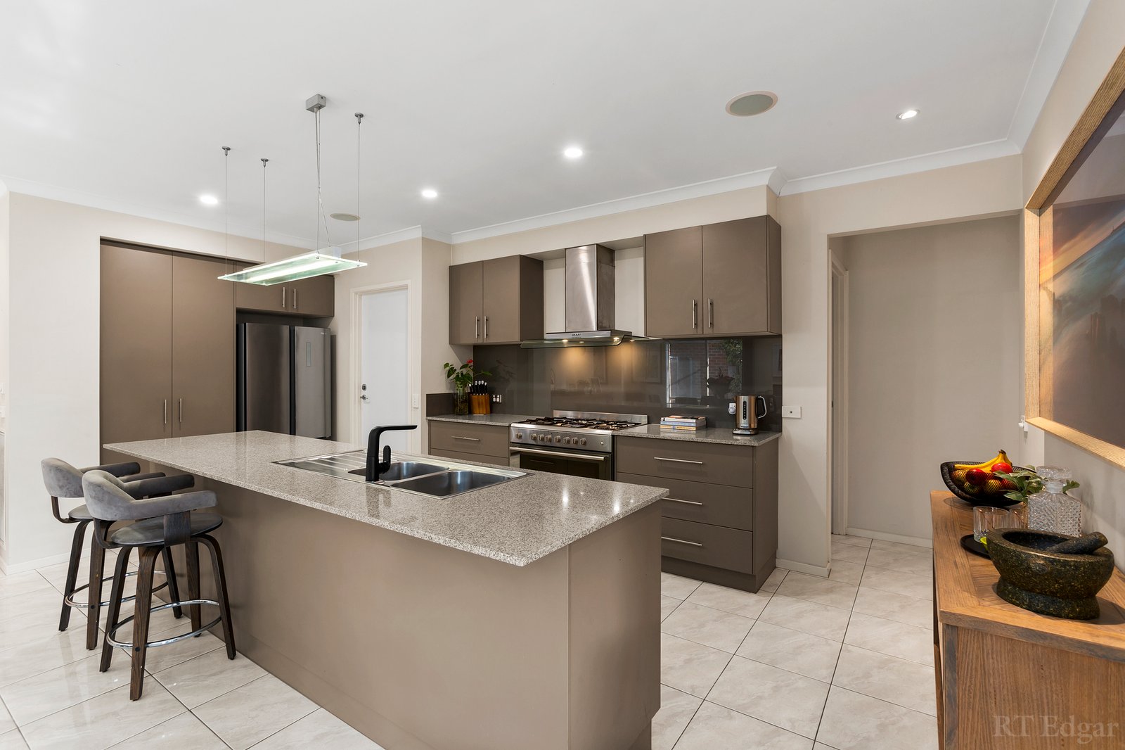 Real Estate and Property in 6 Pollard Drive, Leopold, VIC