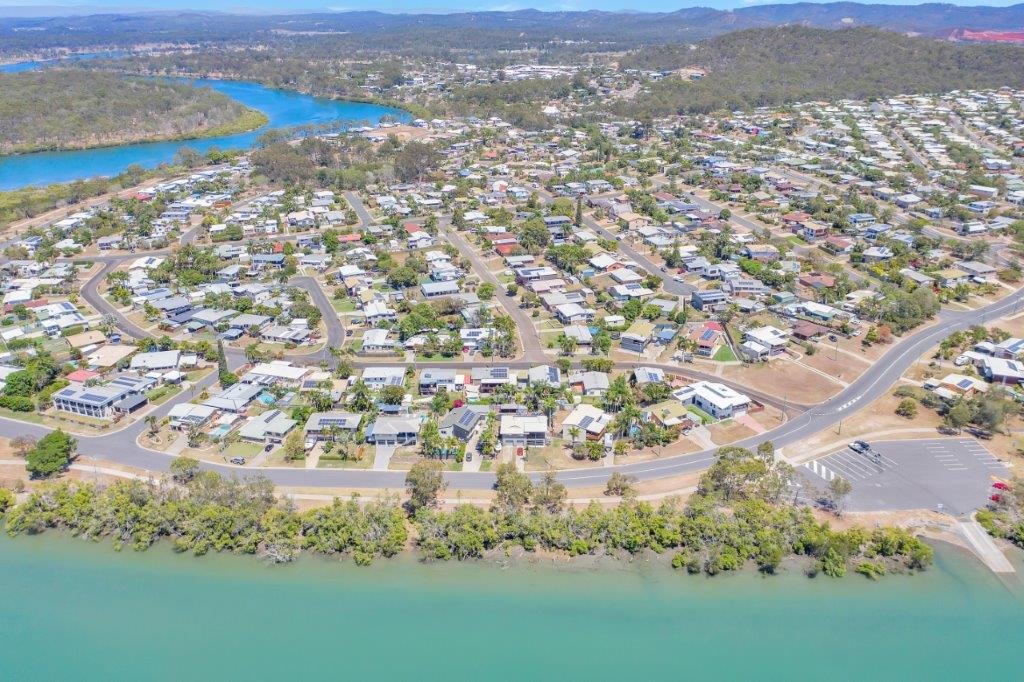 6 POLMAISE Street BOYNE ISLAND 5