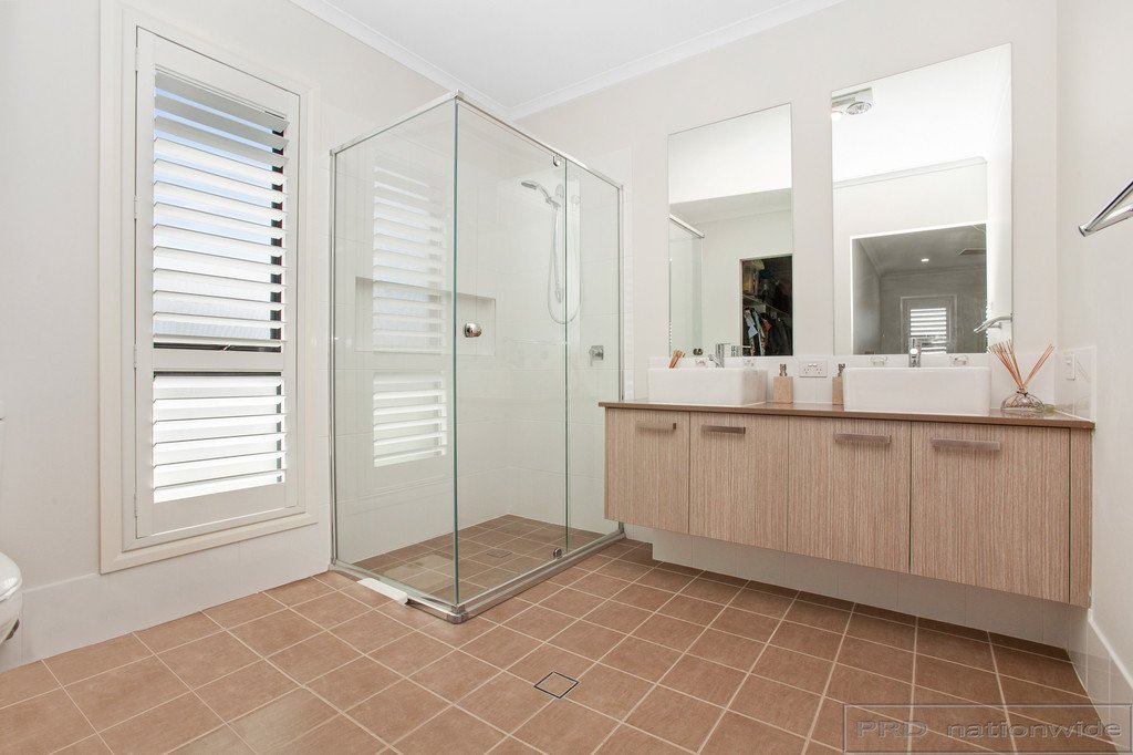 6 Pondsitter Street CHISHOLM 11