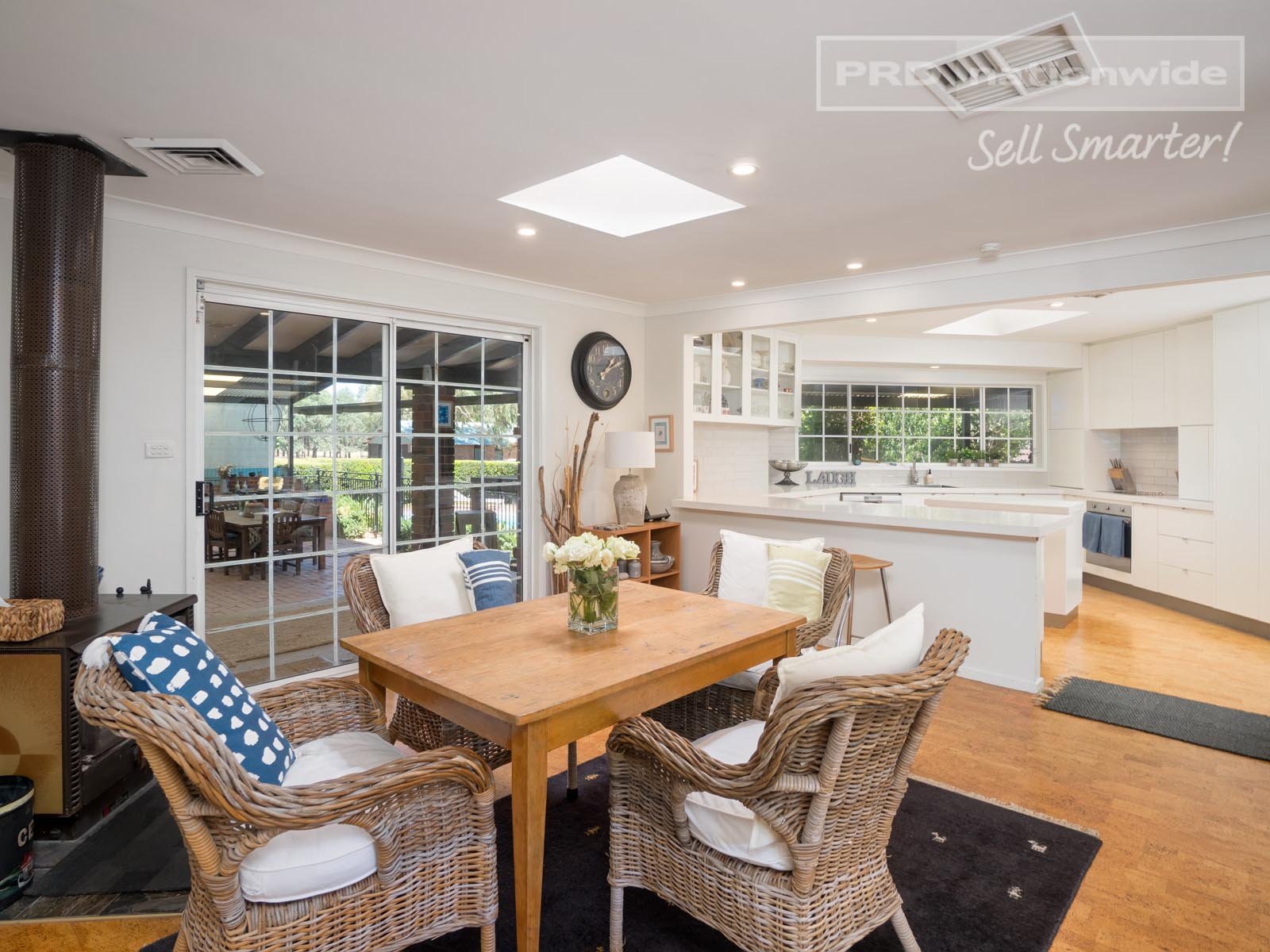 6 Poplar Road LAKE ALBERT 9