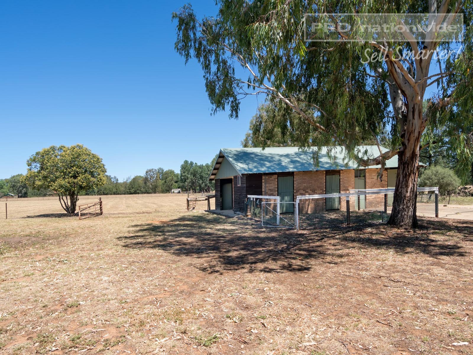 6 Poplar Road LAKE ALBERT 22
