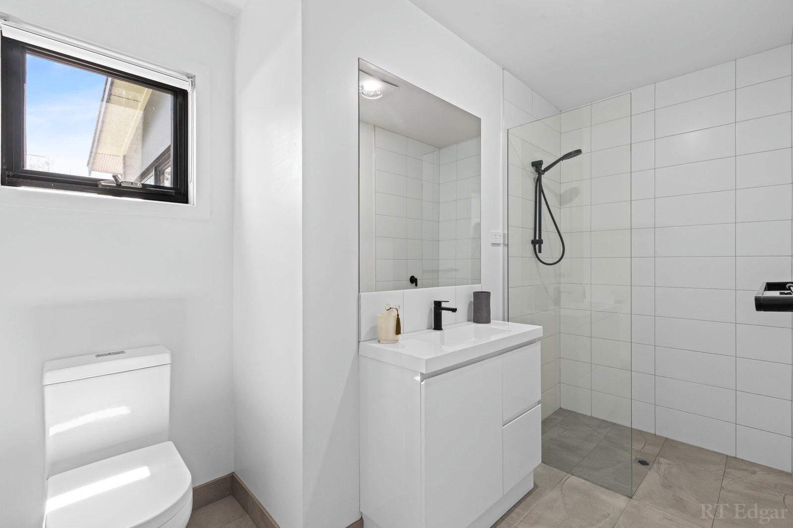 Real Estate and Property in 6 Presidents Avenue, Ocean Grove, VIC