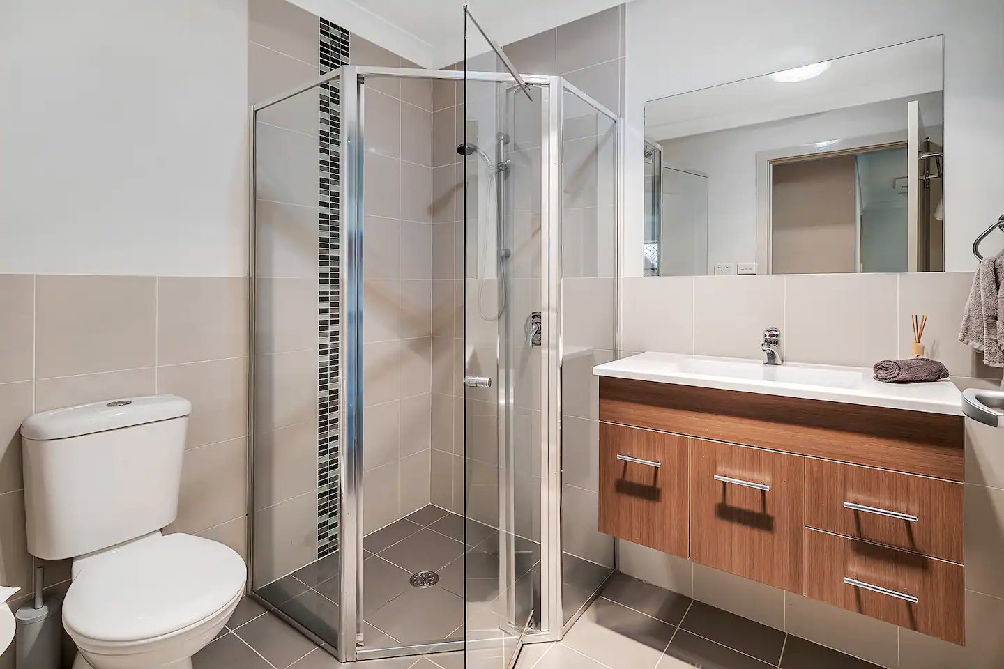 6 Primary Crescent NELSON BAY 18