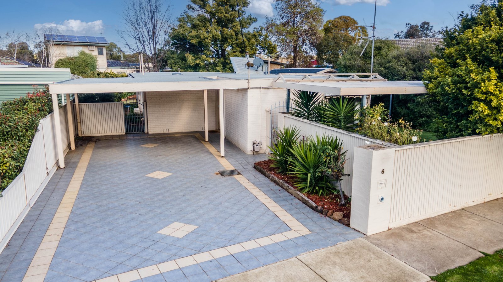 6 Princes Crescent SHEPPARTON 1