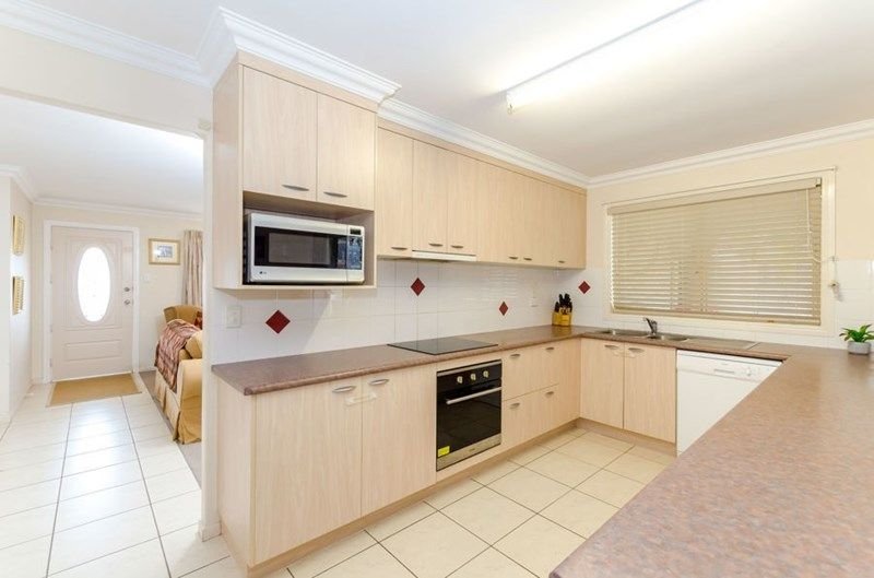 6 Pryde Street TANNUM SANDS 4