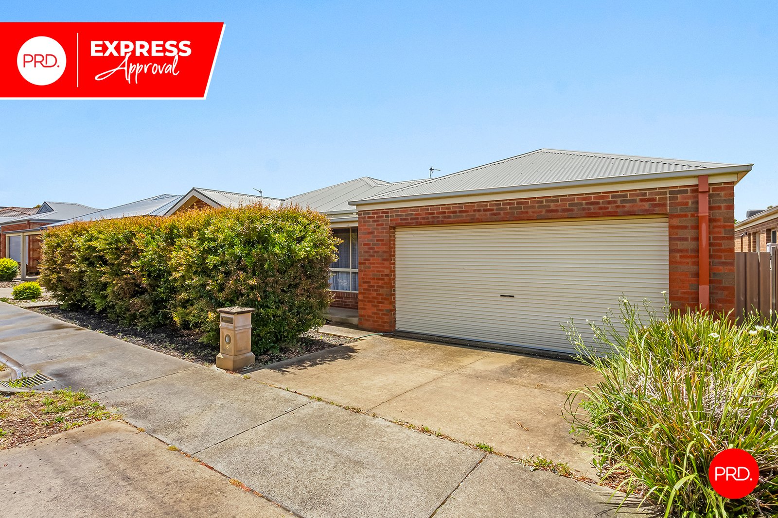 6 Queen St  KANGAROO FLAT 2