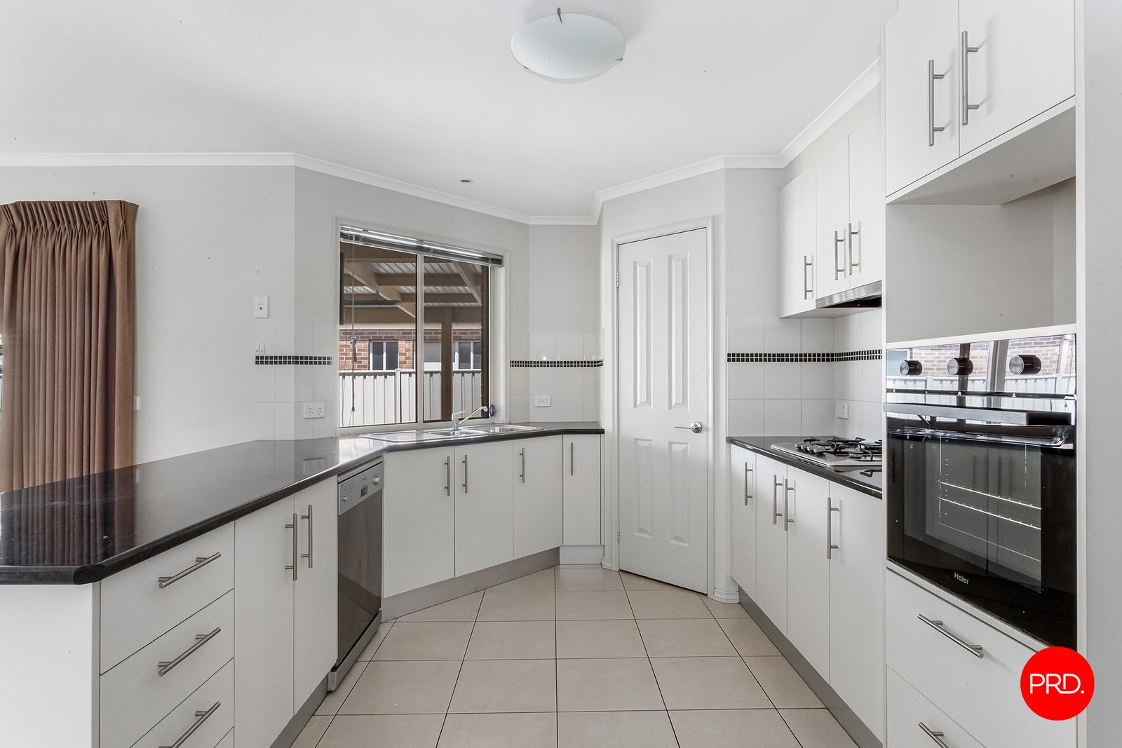 6 Queen St  KANGAROO FLAT 3