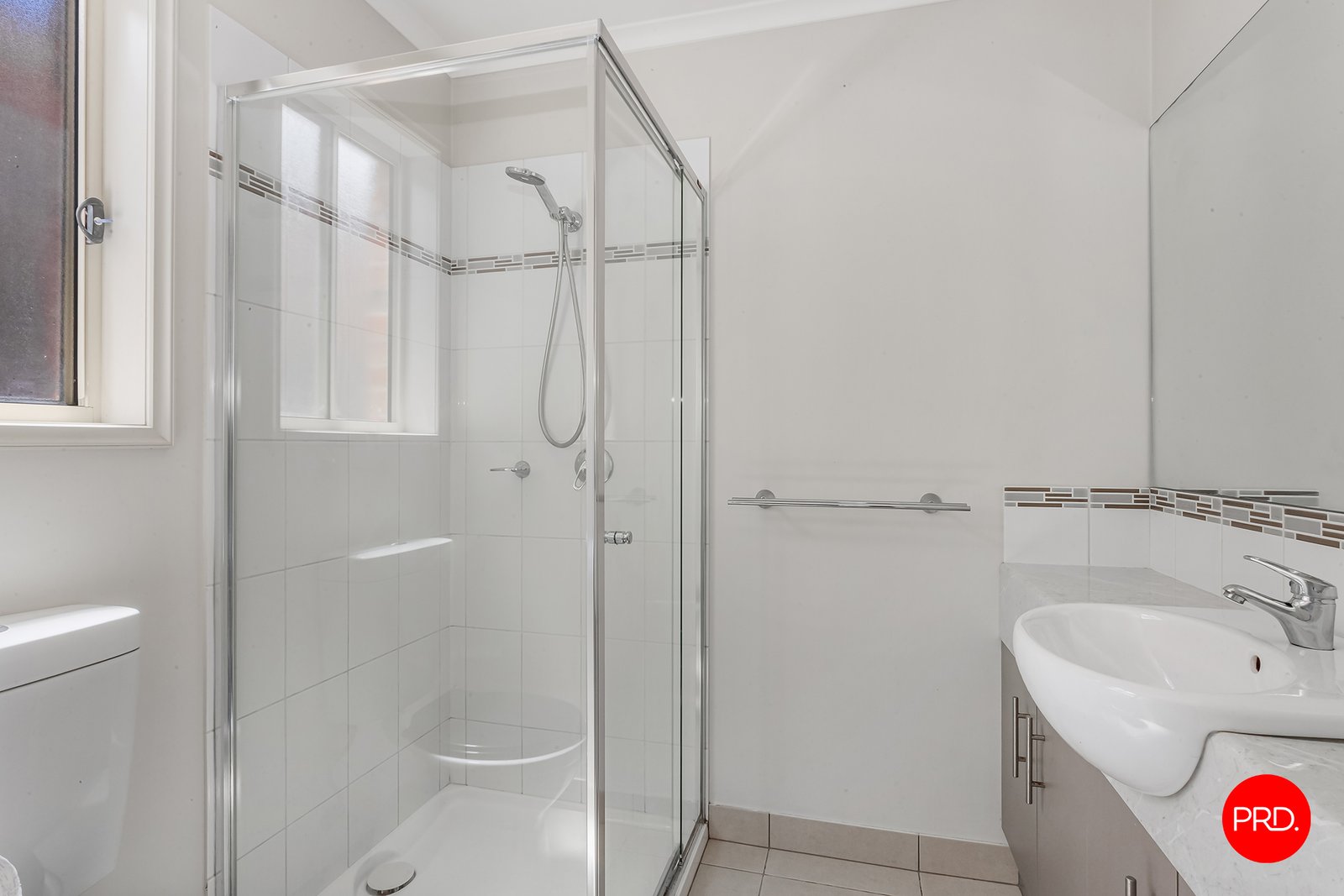 6 Queen St  KANGAROO FLAT 11