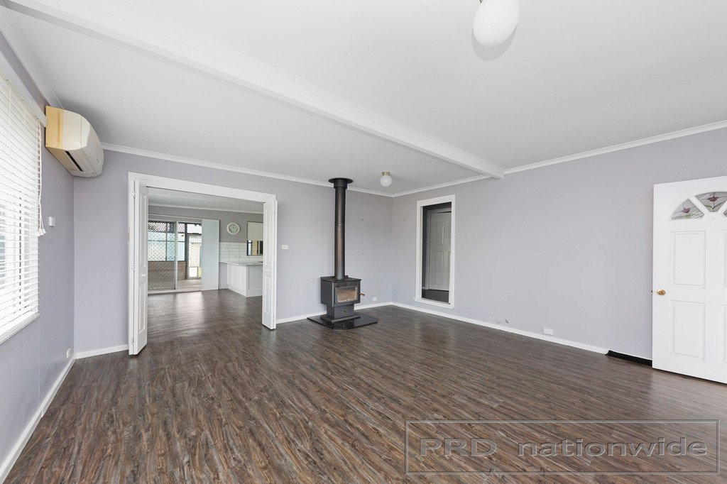 6 Racecourse Road CESSNOCK 24