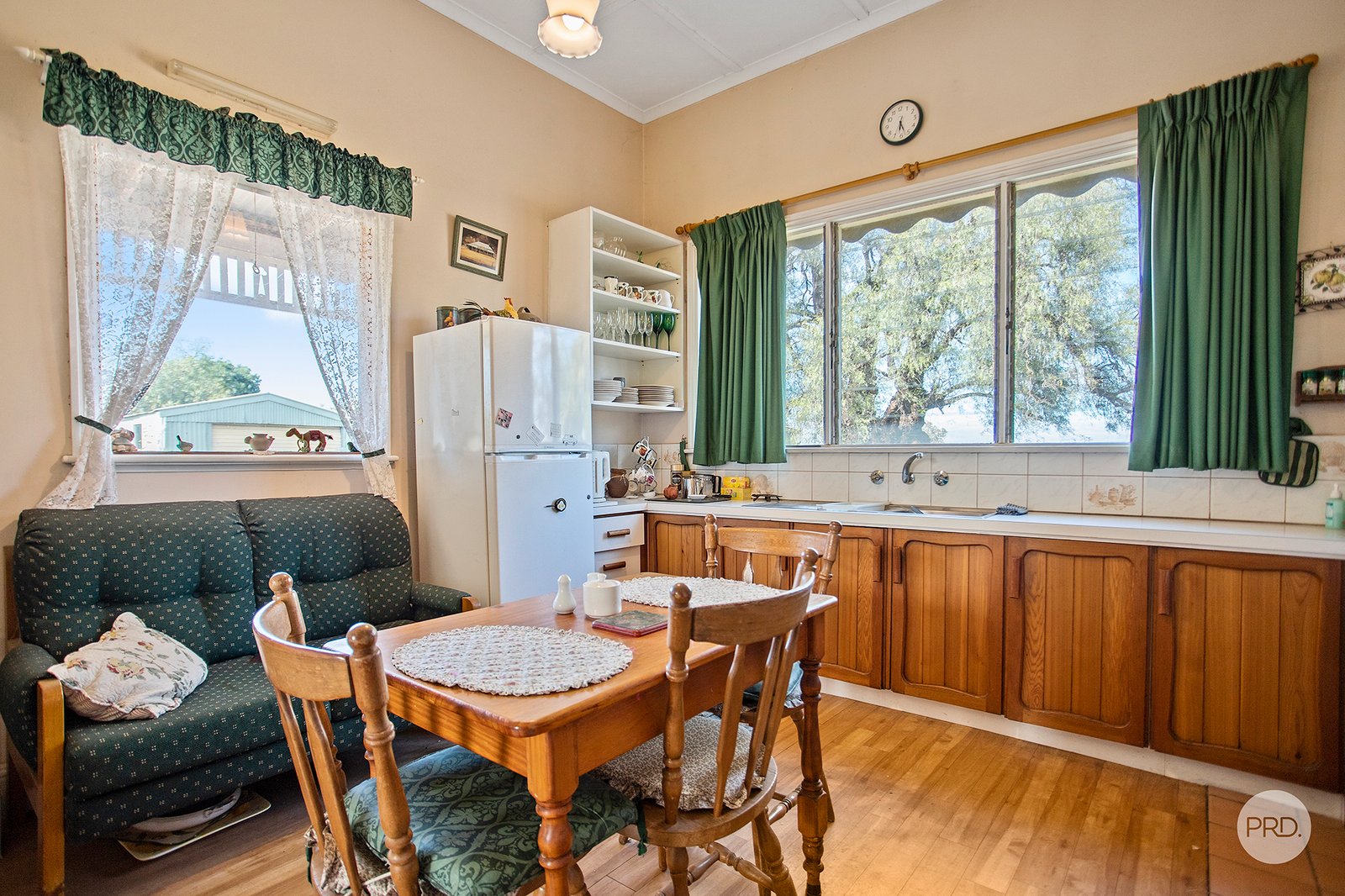 6 Railway Place South GOORNONG 6