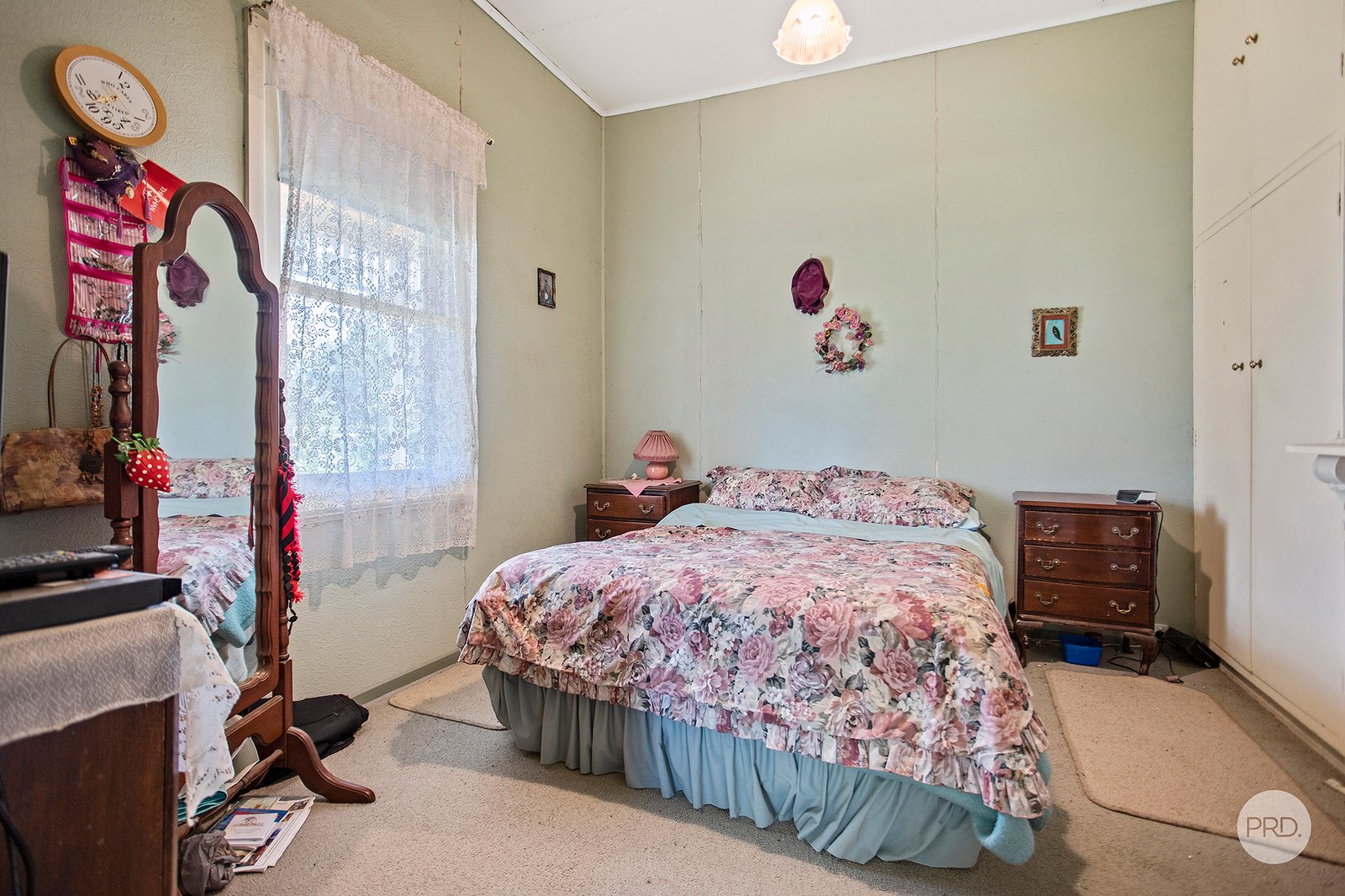 6 Railway Place South GOORNONG 8