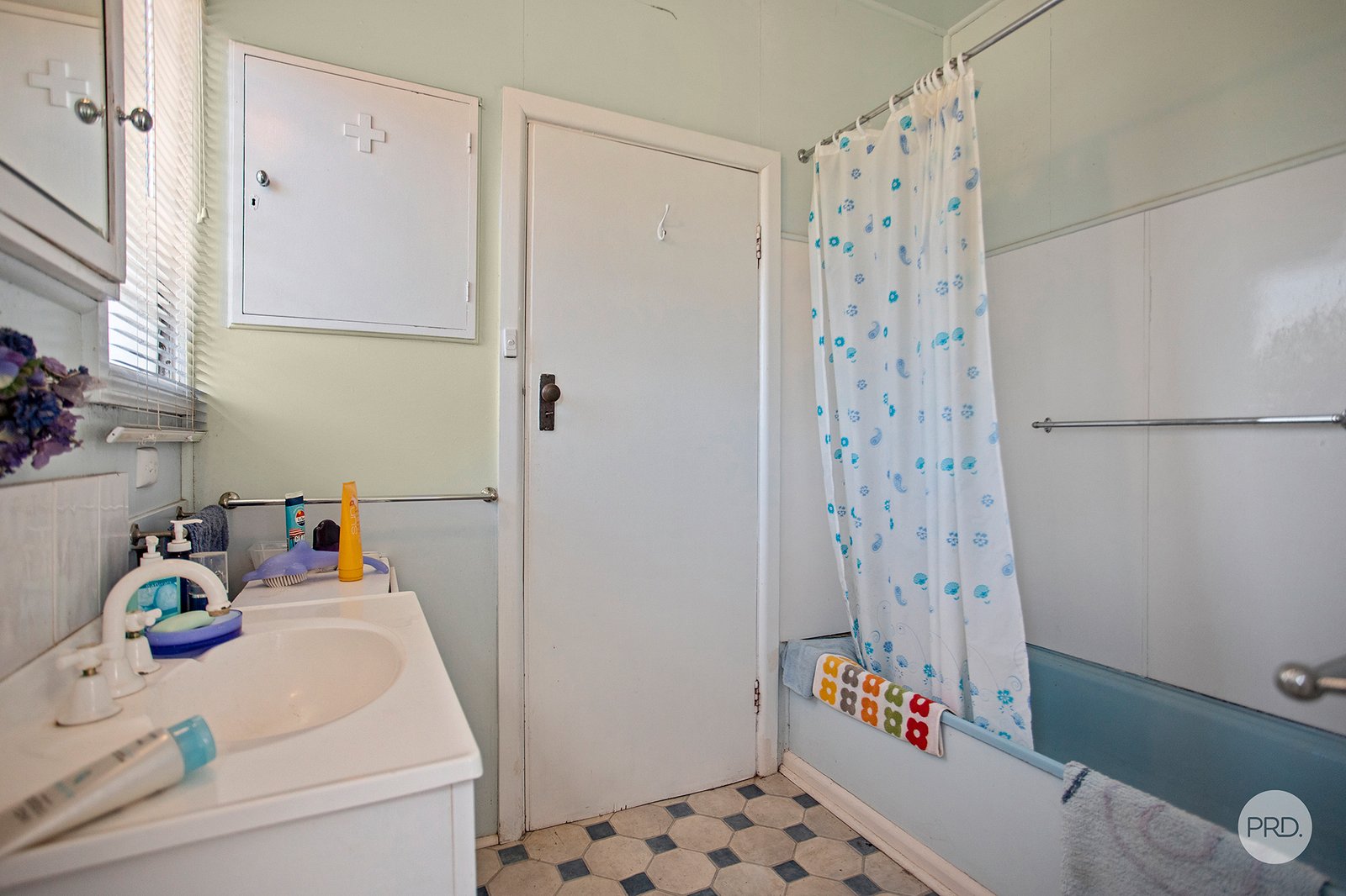 6 Railway Place South GOORNONG 9