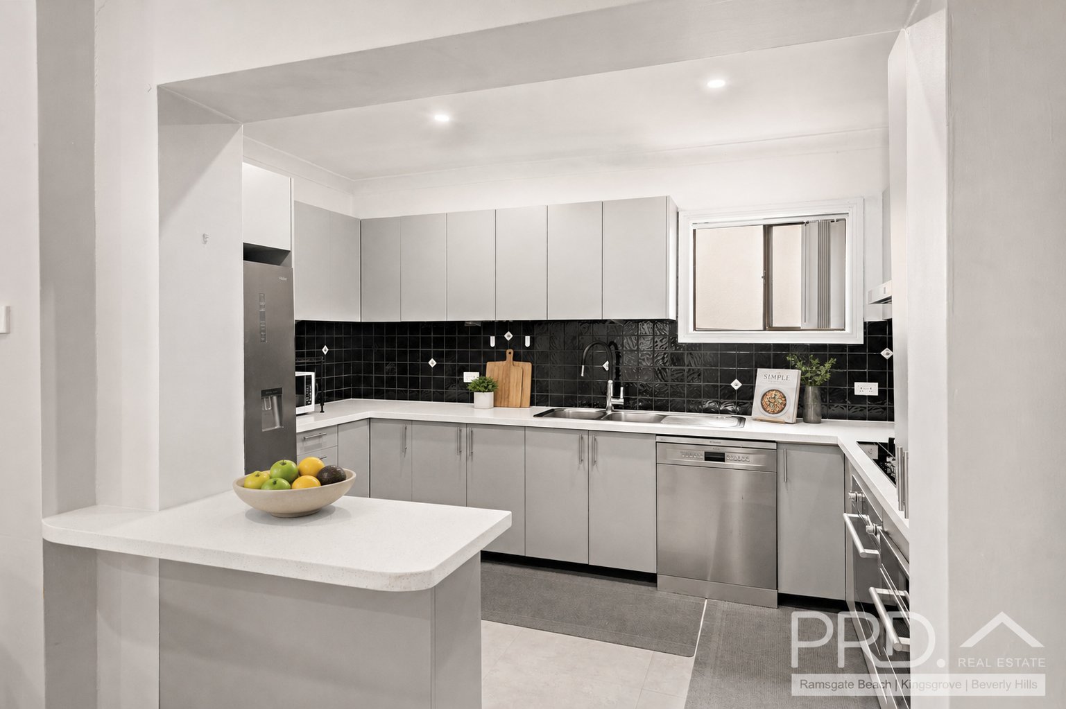 6 Ramsgate Road KOGARAH BAY 8