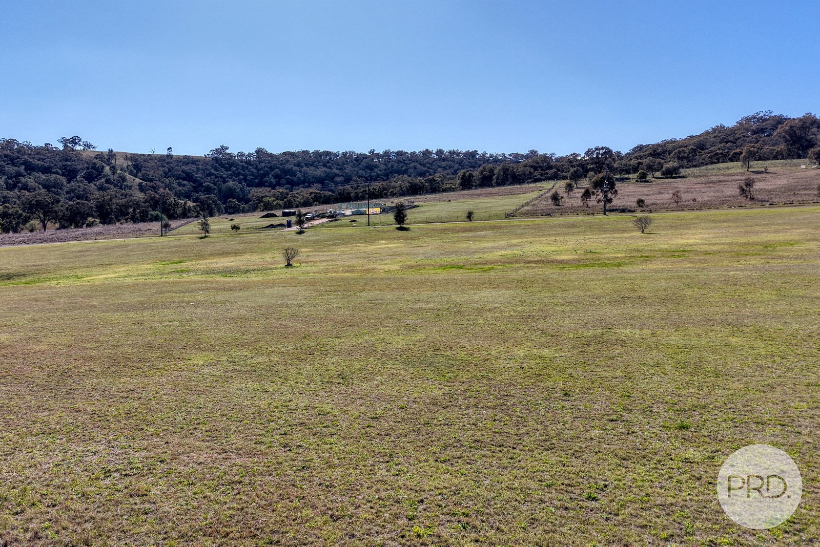 6 Raphie Howard Drive WILLOW TREE 4