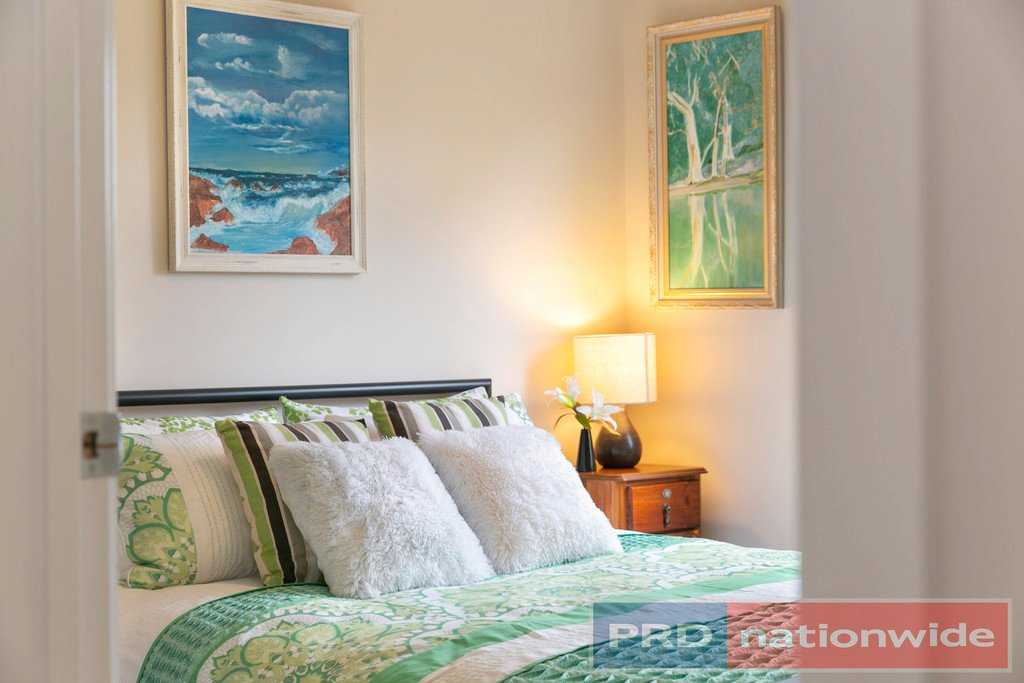 6 Rattray Court CANADIAN 4