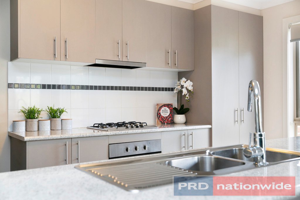 6 Rattray Court CANADIAN 6