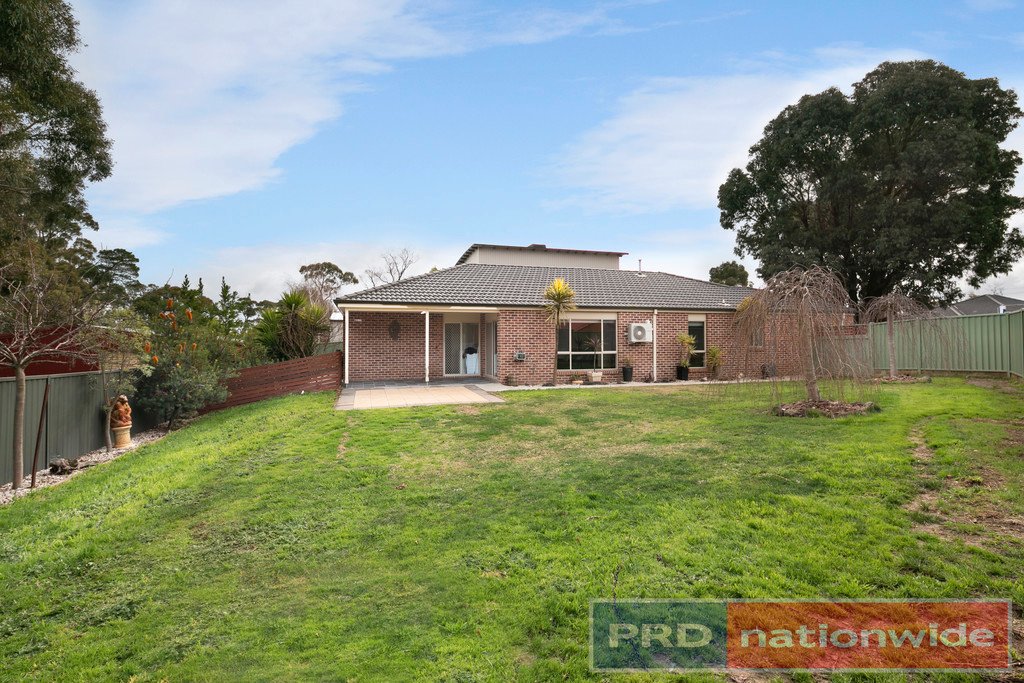 6 Rattray Court CANADIAN 16