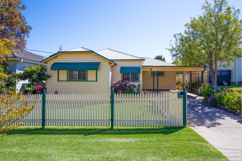 6 Raymond Terrace Road EAST MAITLAND 1