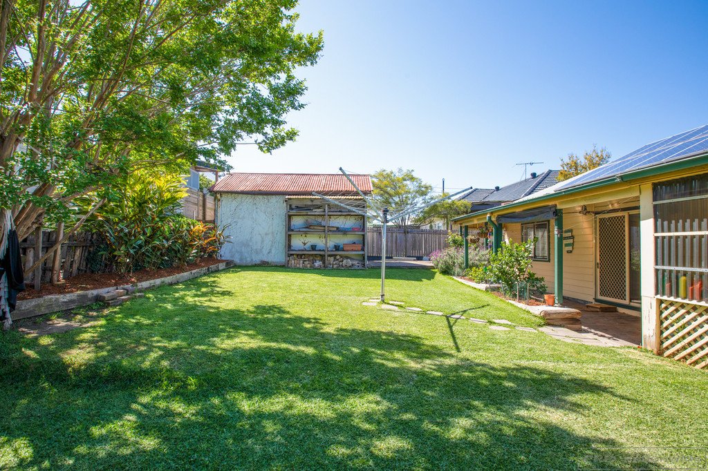 6 Raymond Terrace Road EAST MAITLAND 19
