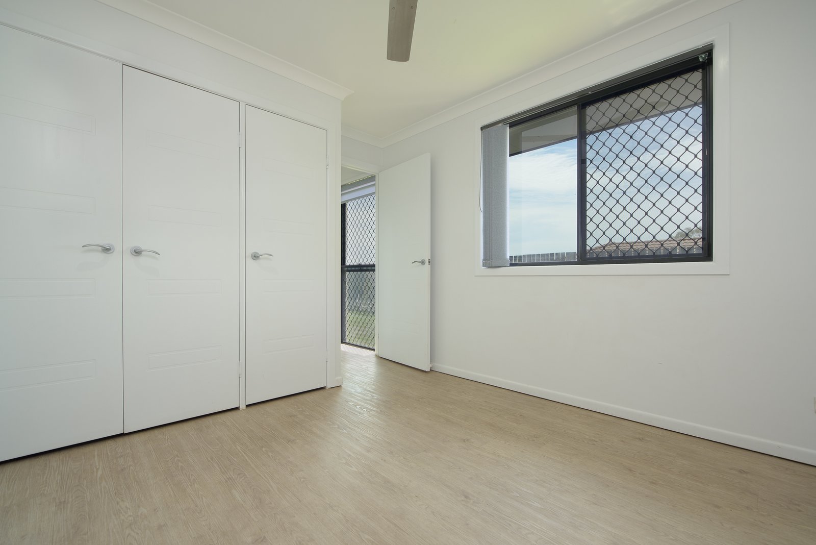 6 Redgum Drive KIRKWOOD 8