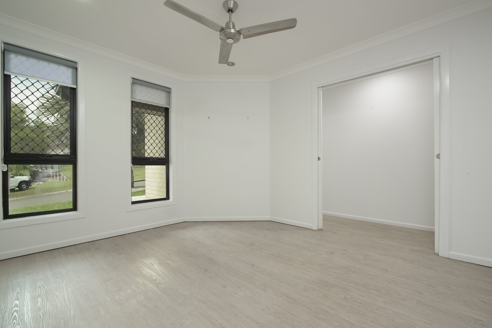 6 Redgum Drive KIRKWOOD 11