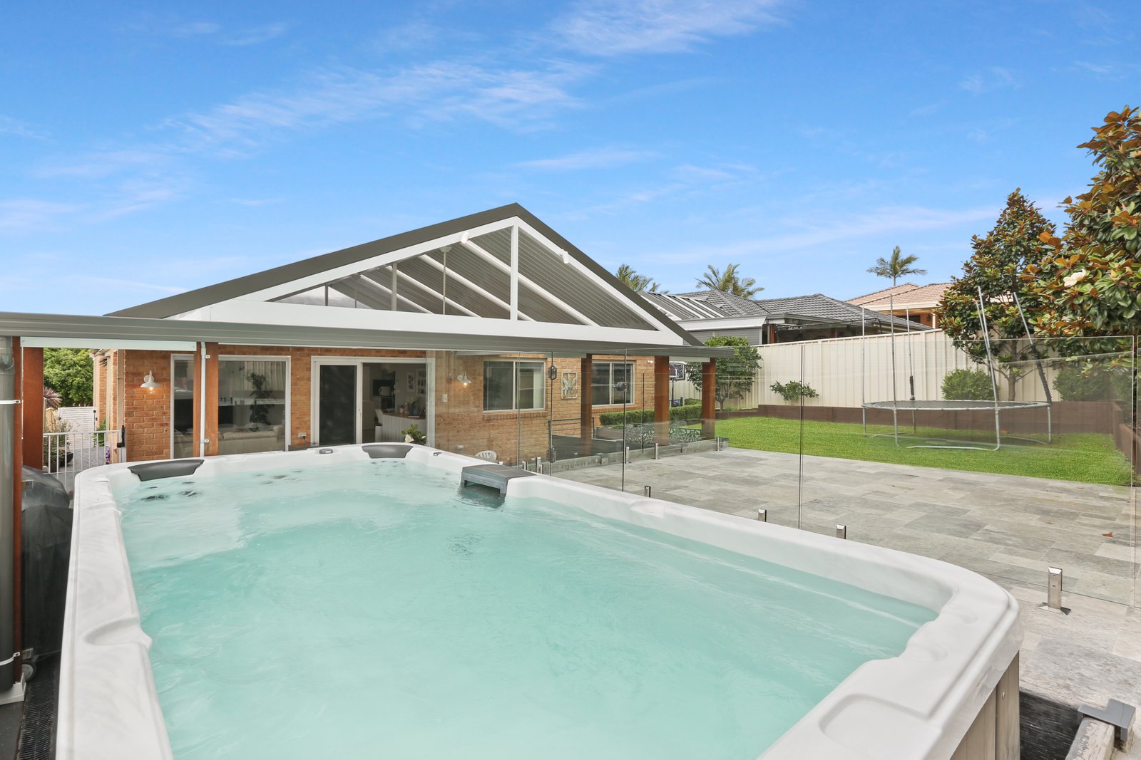 6 Reed Park Place HORSLEY 2