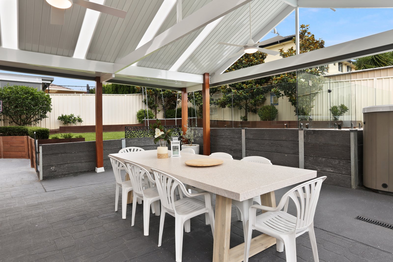 6 Reed Park Place HORSLEY 3