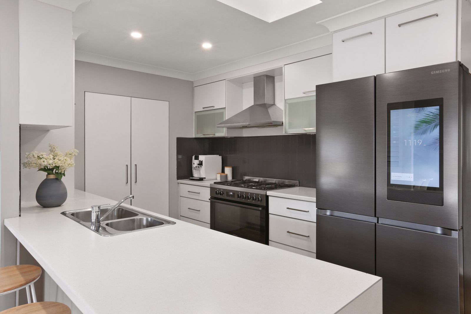 6 Reed Park Place HORSLEY 4