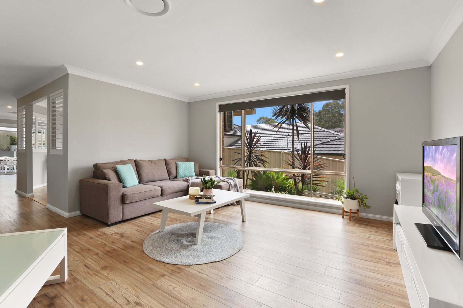 6 Reed Park Place HORSLEY 8