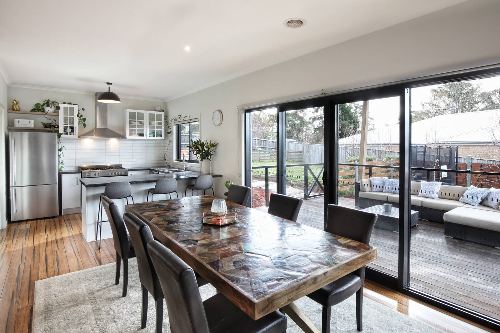 Real Estate and Property in 6 Reidwell Drive, Woodend, VIC