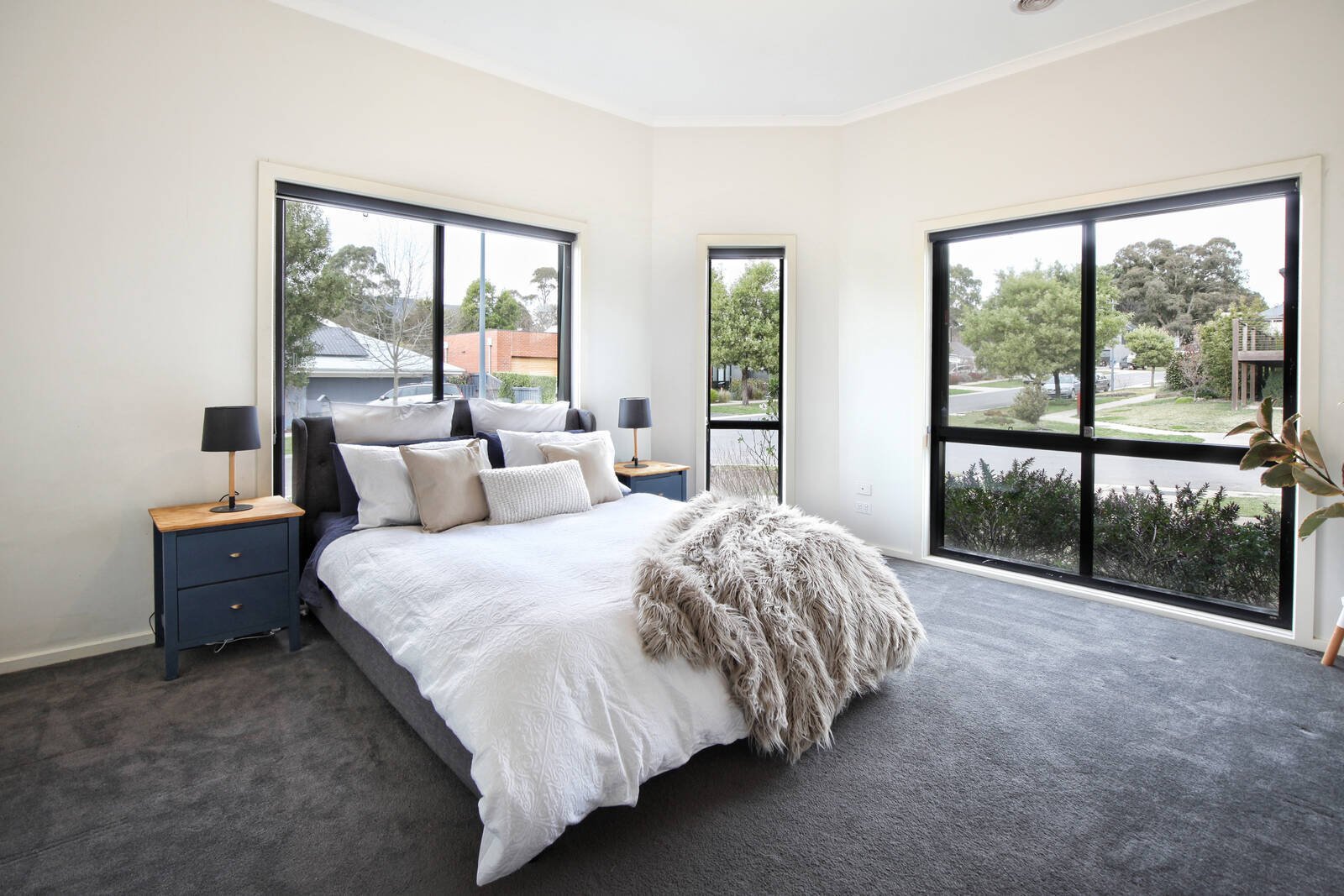 Real Estate and Property in 6 Reidwell Drive, Woodend, VIC