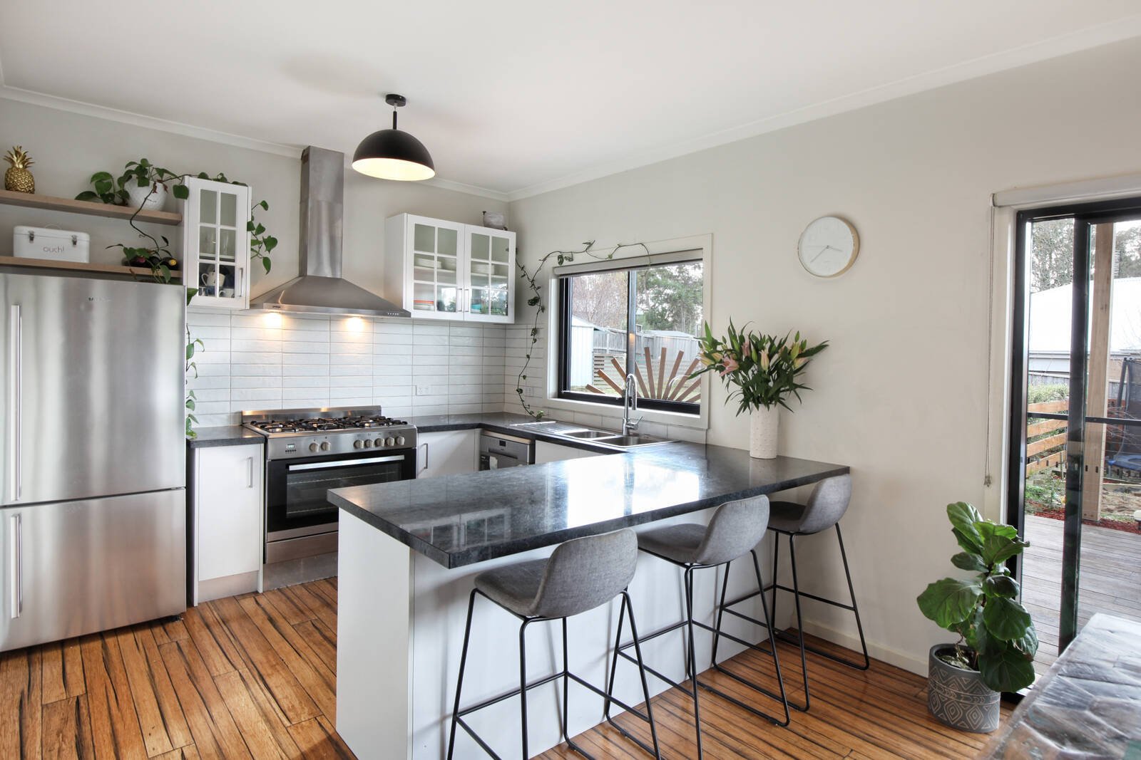 Real Estate and Property in 6 Reidwell Drive, Woodend, VIC