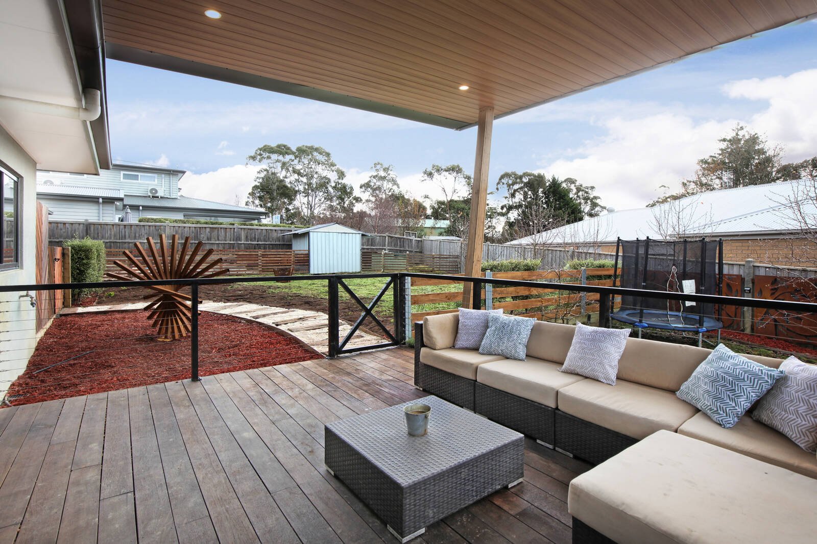 Real Estate and Property in 6 Reidwell Drive, Woodend, VIC