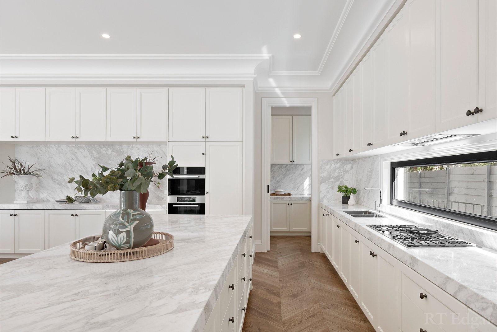 Real Estate and Property in 6 Renown Street, Balwyn North, VIC