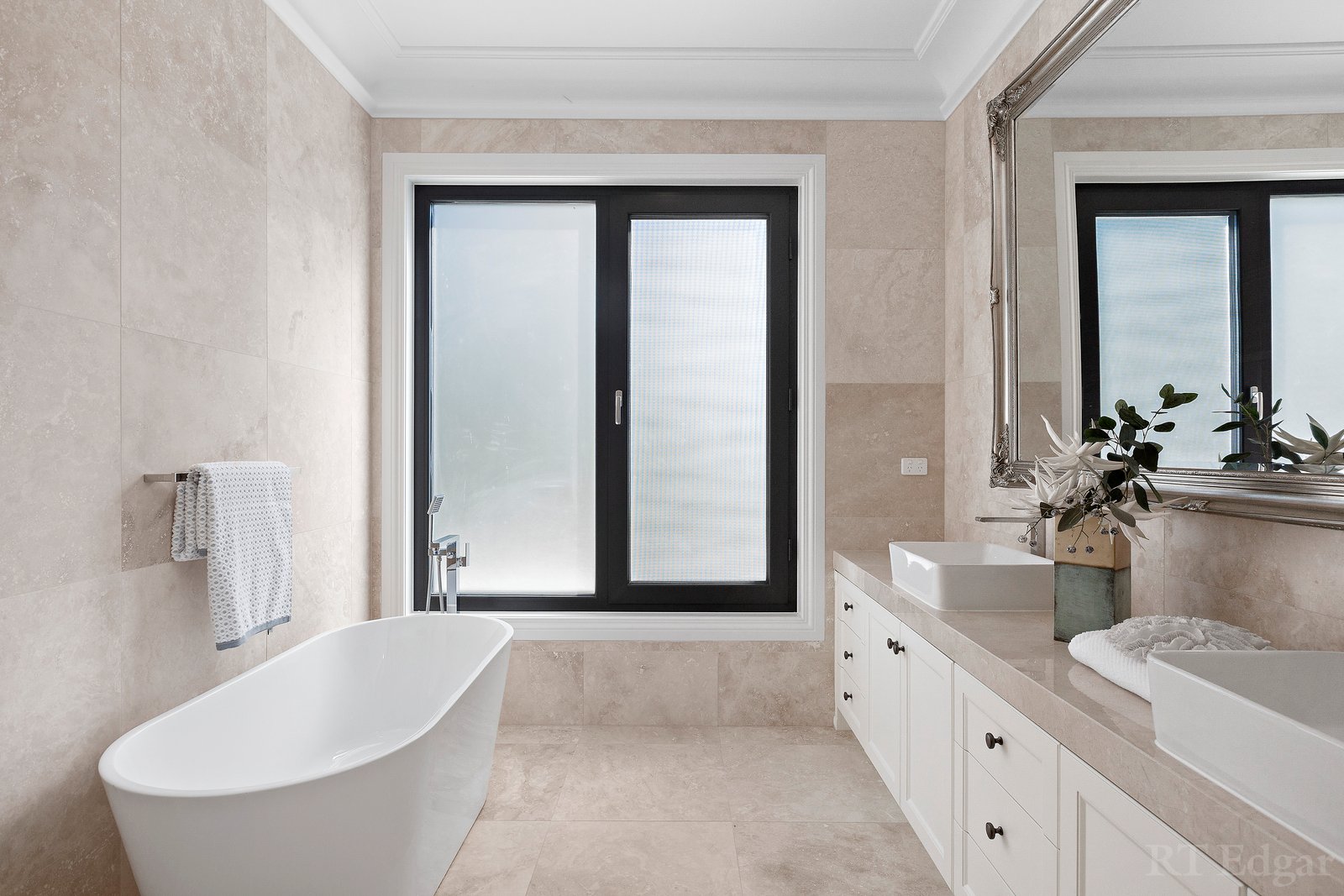 Real Estate and Property in 6 Renown Street, Balwyn North, VIC