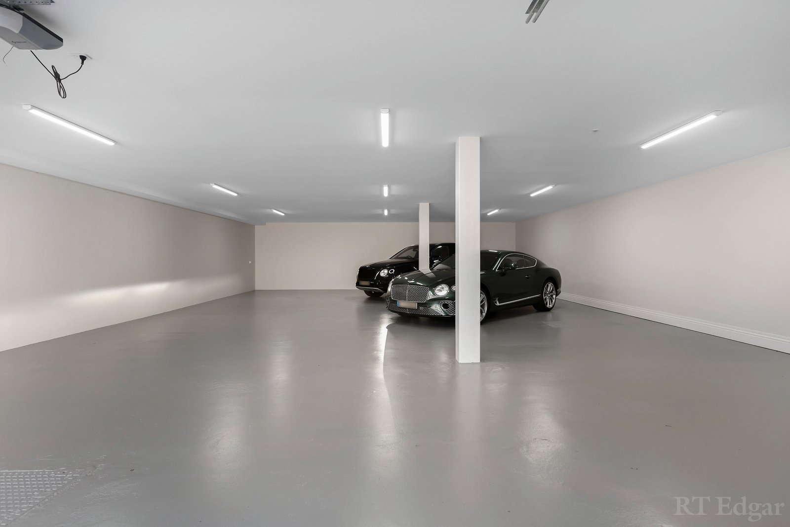 Real Estate and Property in 6 Renown Street, Balwyn North, VIC