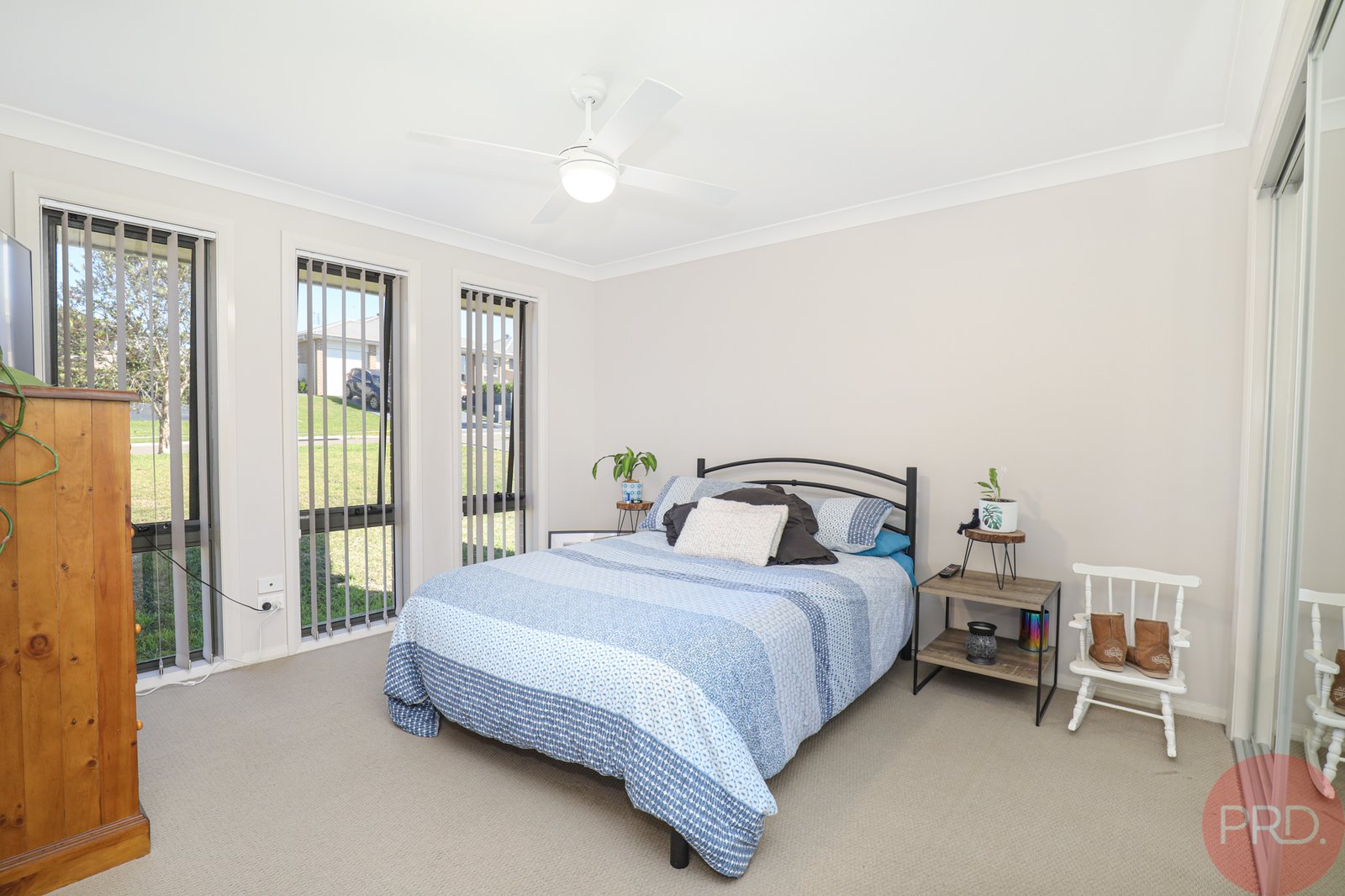 6 Reo Street LARGS 8