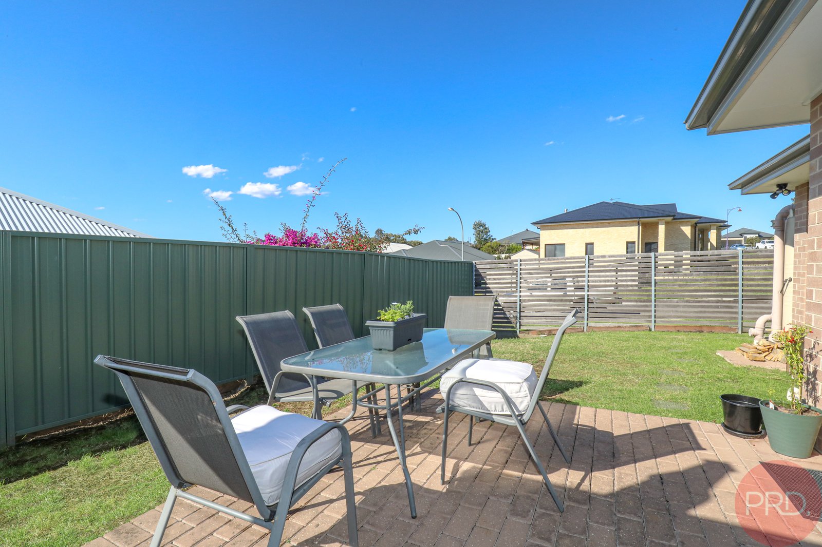 6 Reo Street LARGS 14