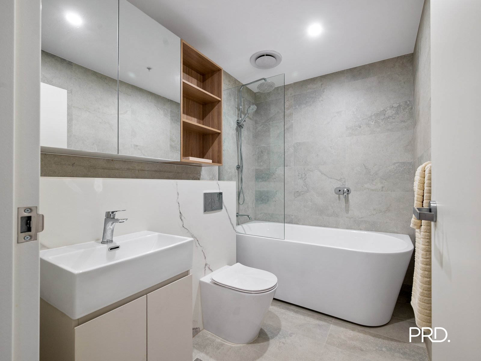 6 Retreat Dr  Penrith 10