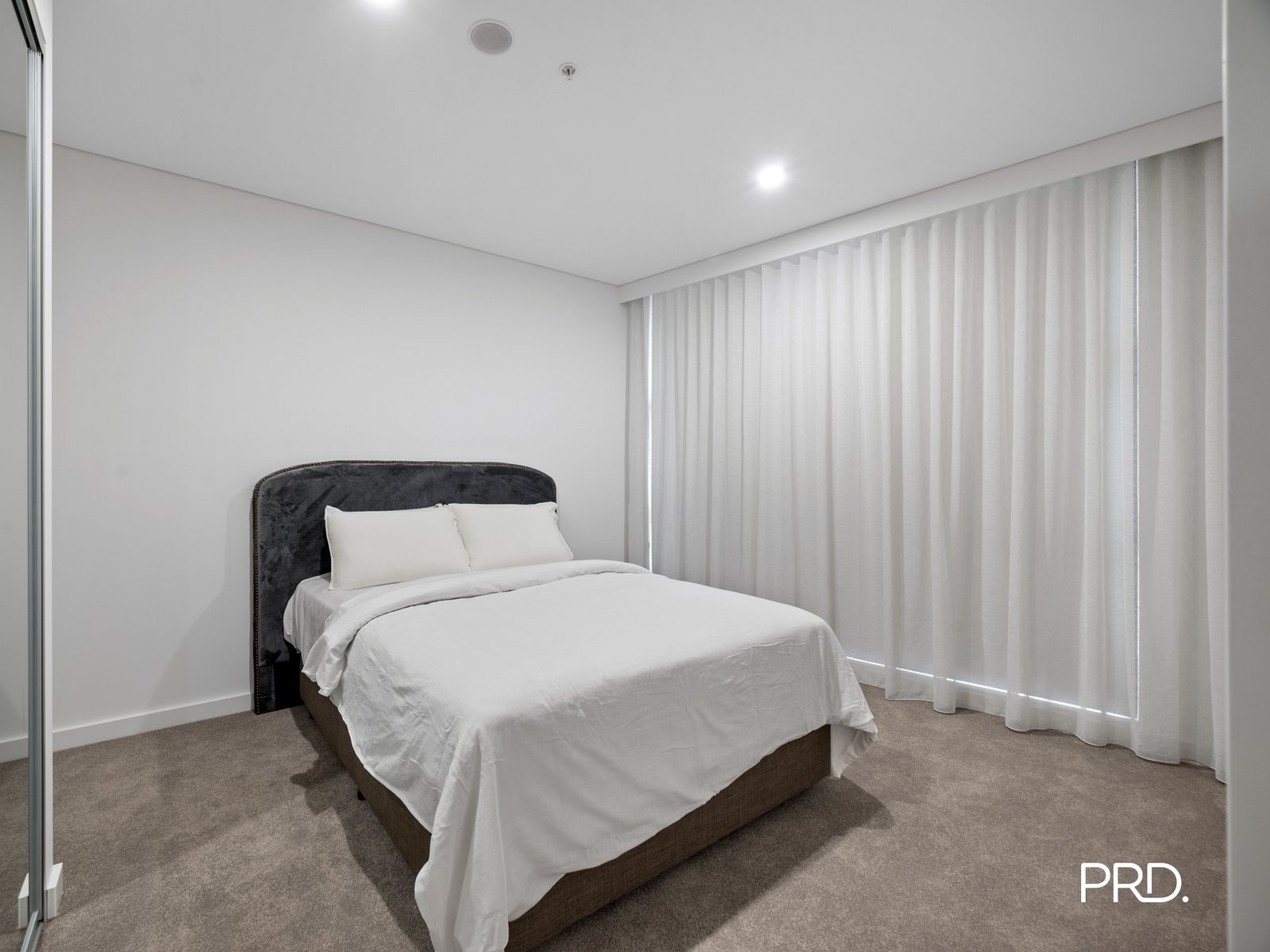 6 Retreat Dr  Penrith 12