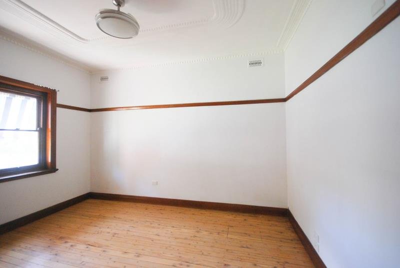 6 Rhoda Ave  WAGGA WAGGA 4